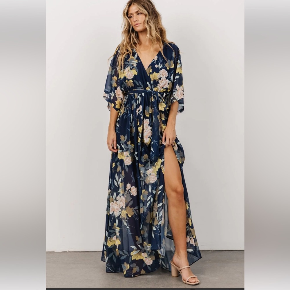 Baltic Born Kia Kimono Maxi Dress - Size Medium - Navy Floral. Brand new w/ tags
